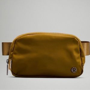 Lululemon Everywhere belt bag burnt caramel 1L